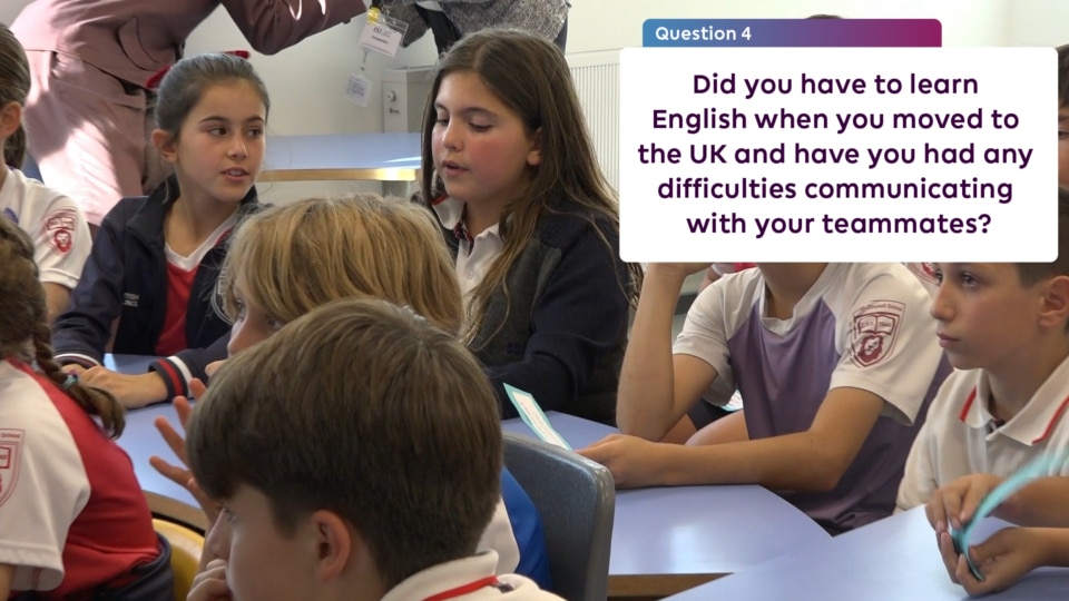 Year 6 students asking Vicky a question
