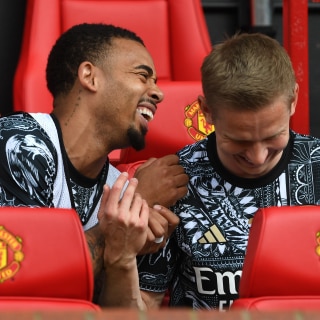 Gabriel Jesus of Arsenal speaks with Oleksandr Zinchenko 