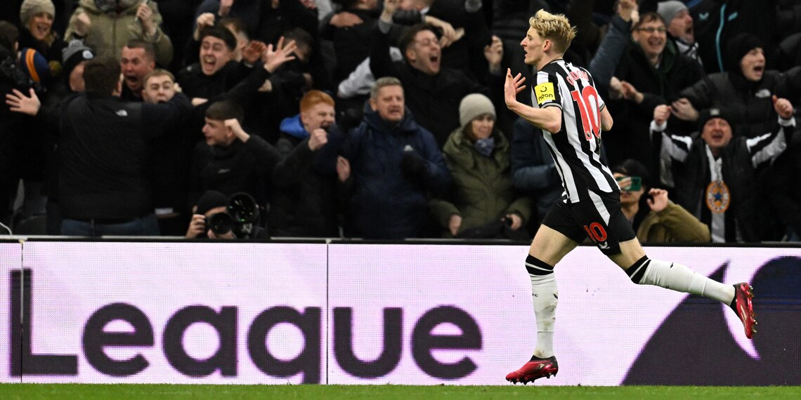 Anthony Gordon celebrates after scoring Newcastle United's second goal against Manchester City