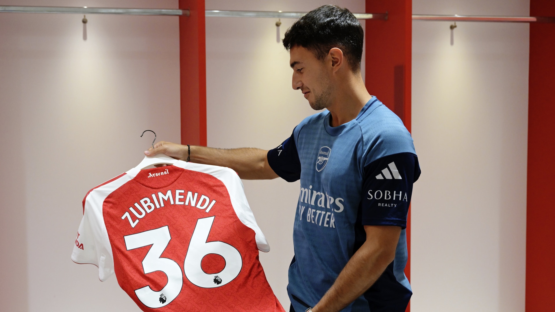 Arsenal unveil new signing Martin Zubimendi