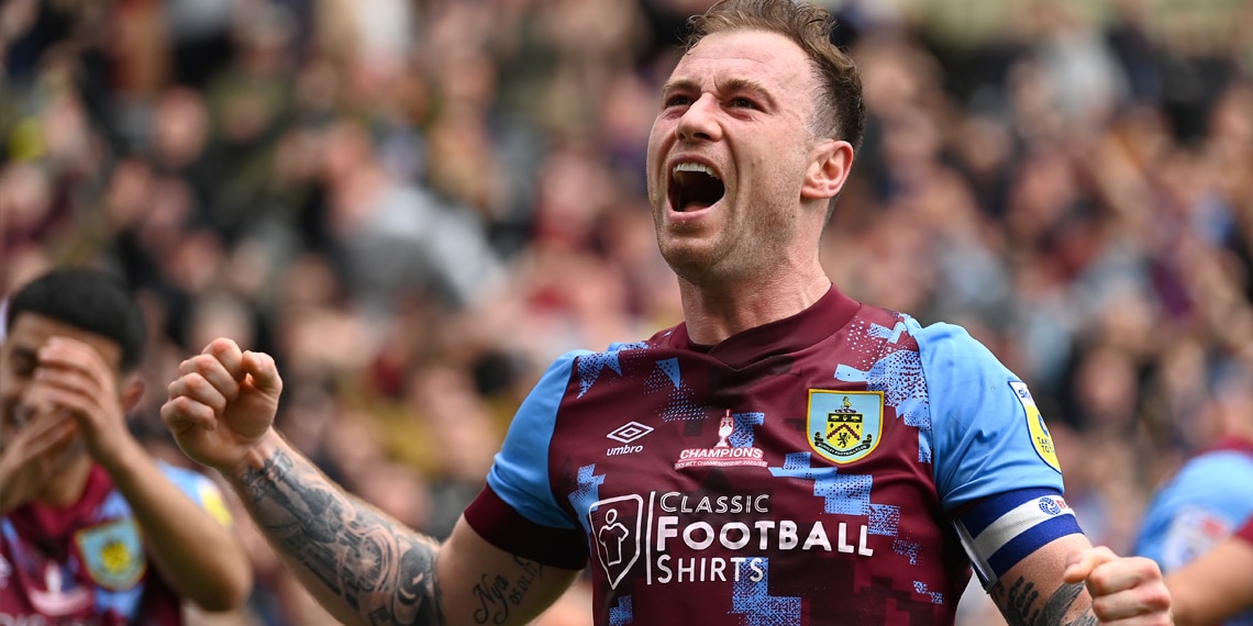 Ashley Barnes of Burnley celebrates after scoring the team's second goal during the match between Burnley and Cardiff City