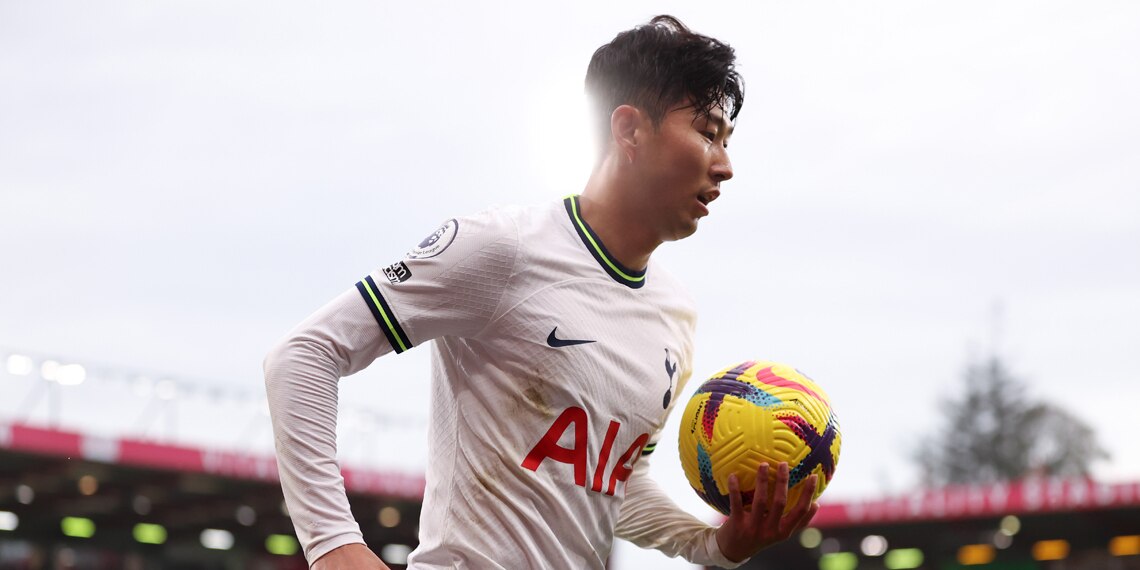 Son Heung-Min of Tottenham Hotspur prepares to take a corner during the Premier League match between AFC Bournemouth and Tottenham Hotspur