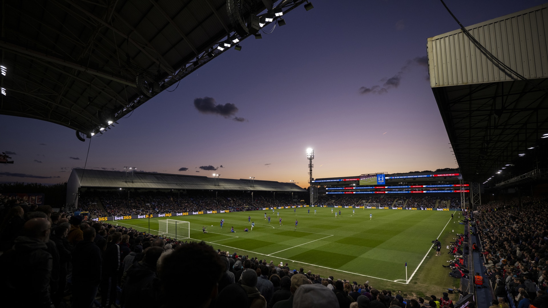 The sun sets over the Premier League match between Crystal Palace FC and Nottingham Forest FC