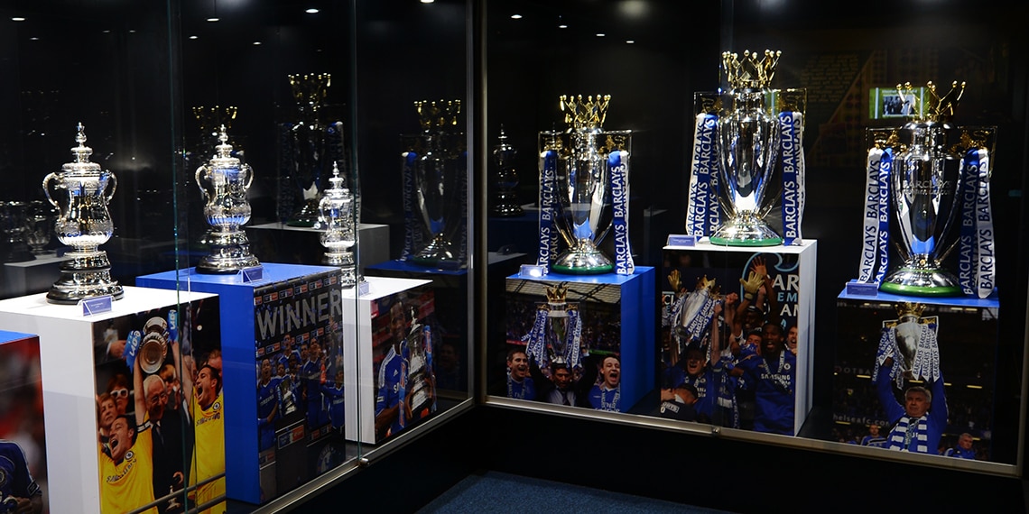 A trophy's gone missing from Chelsea's trophy cabinet! Who will find it?