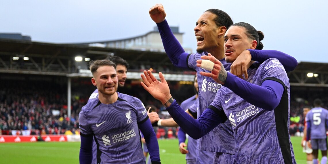 darwinnunezcelebrateswithteammatevirgilvandijkafterscoringliverpoolsfirstgoalduringthematchbetweenno