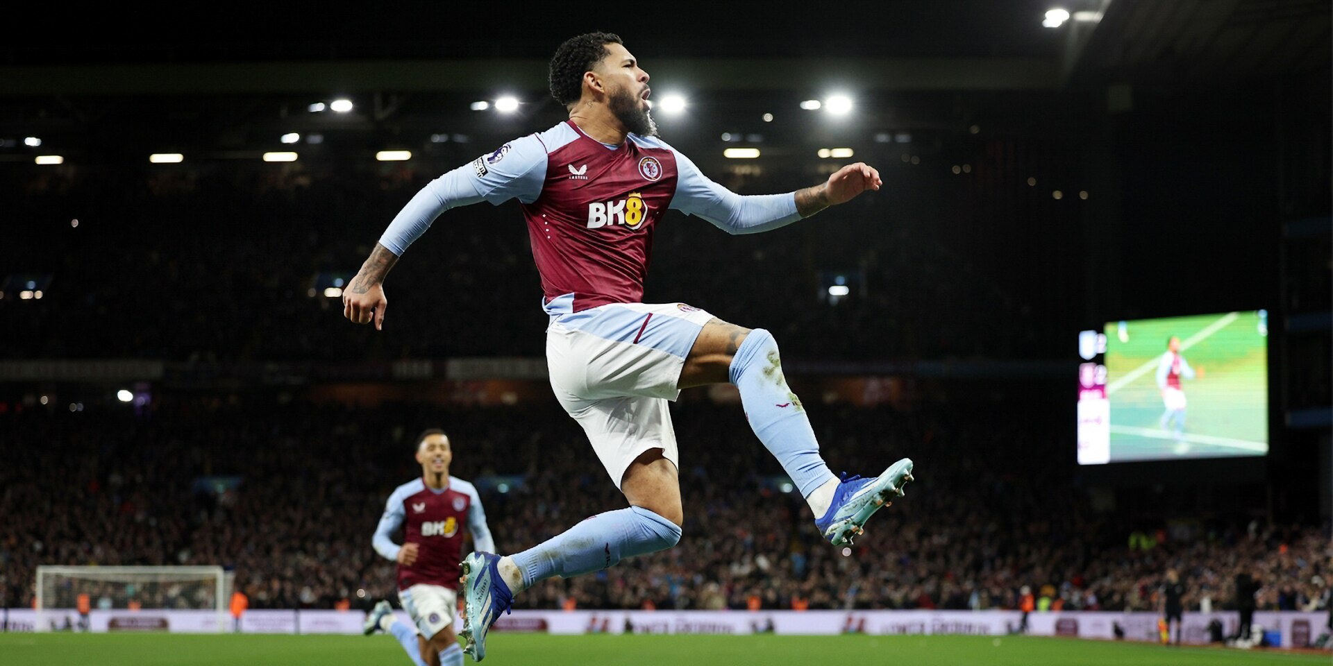 douglasluizcelebratesscoringtheirastonvillasthirdgoalfromthepenalty-spotduringthematchagainstburnley-Enhanced-SR