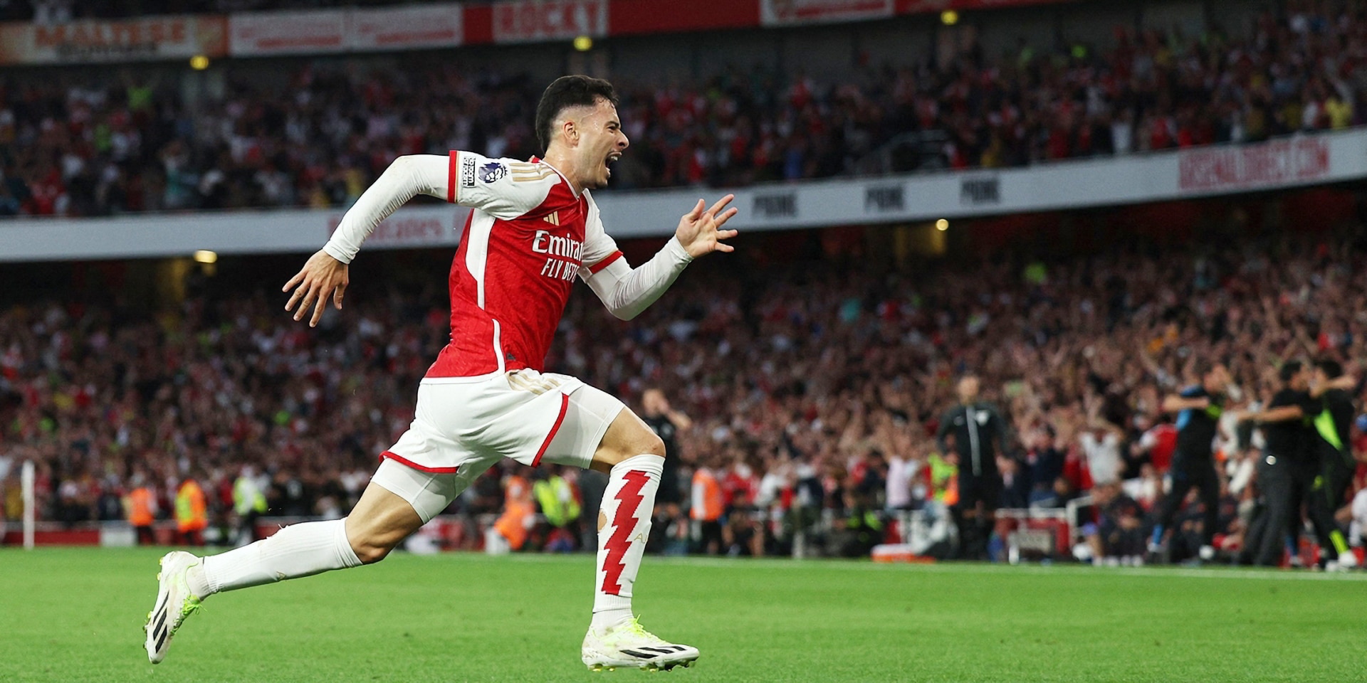 gabrielmartinellicelebratesafterscoringtheopeninggoalduringthematchbetweenarsenalandmanchestercity-Enhanced-SR