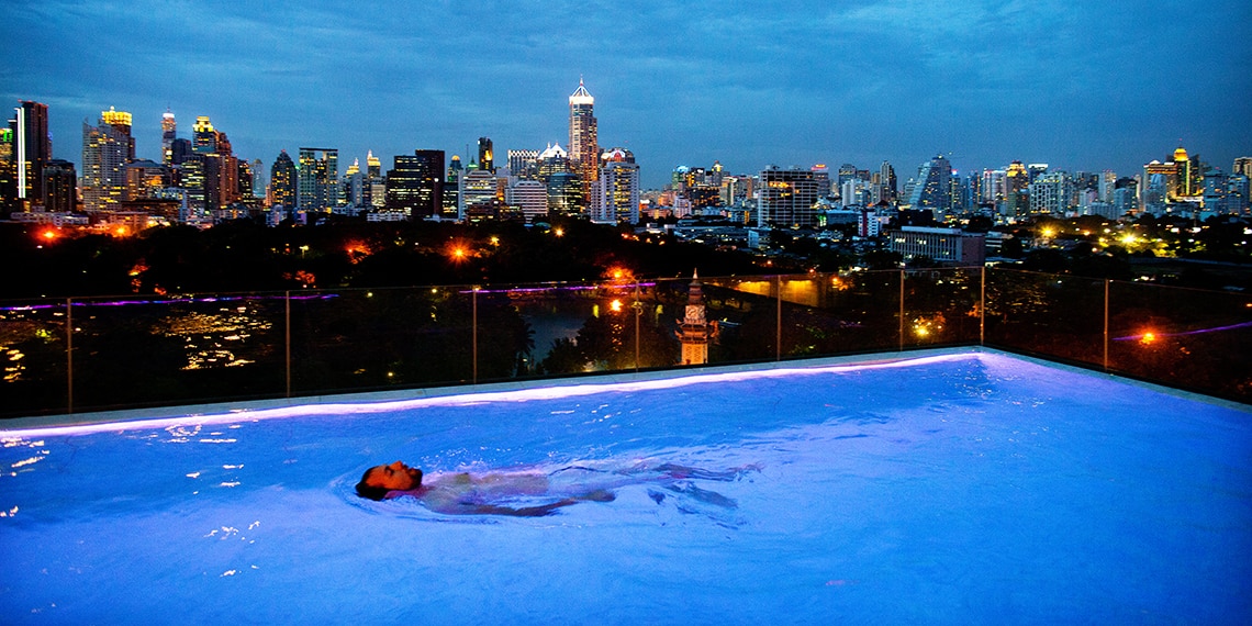 Would you like to stay in a hotel with a pool like this?