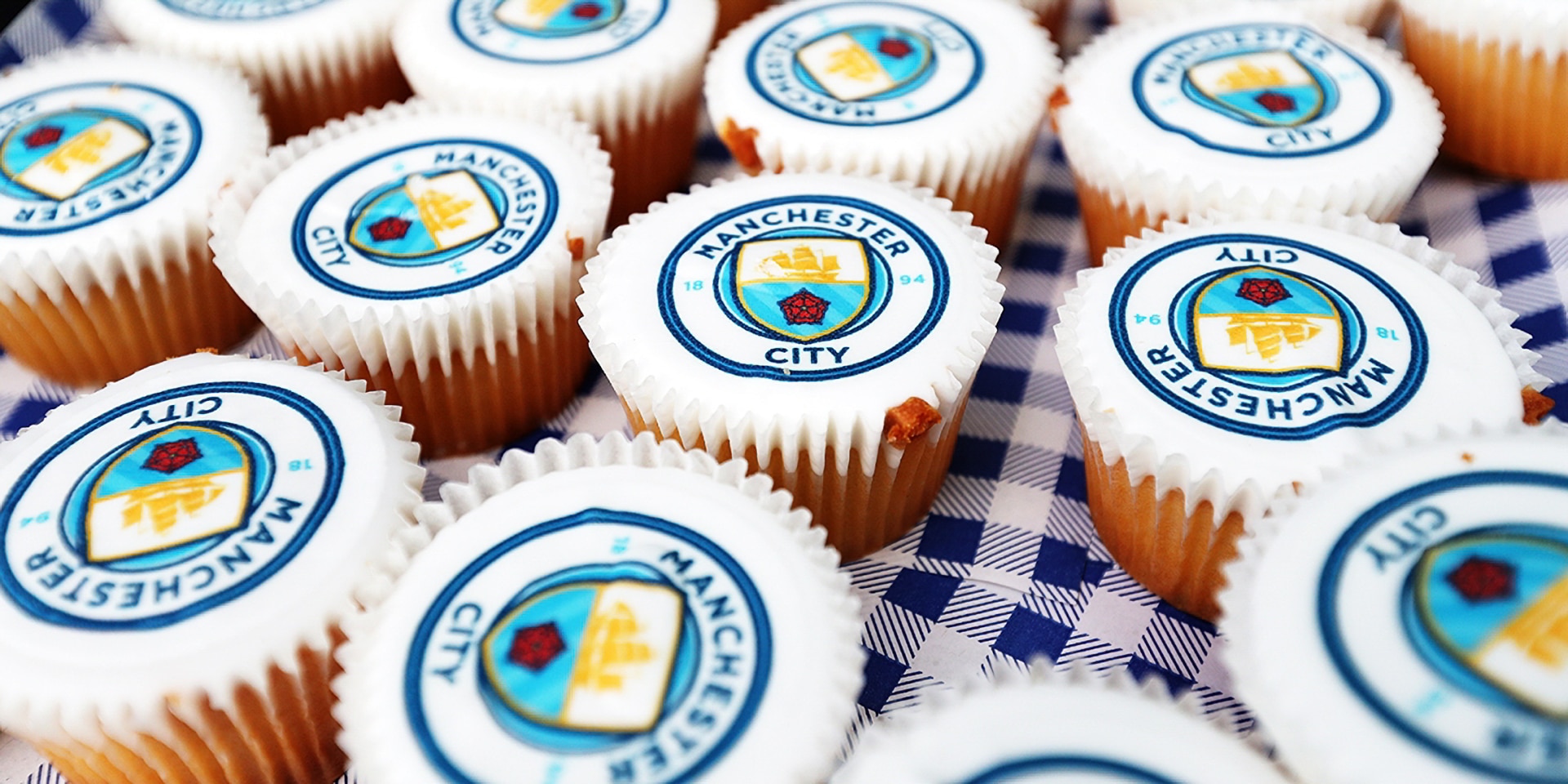 Manchester City cakes.