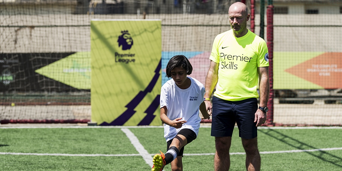 Alan Shearer running a Premier Skills coaching session.