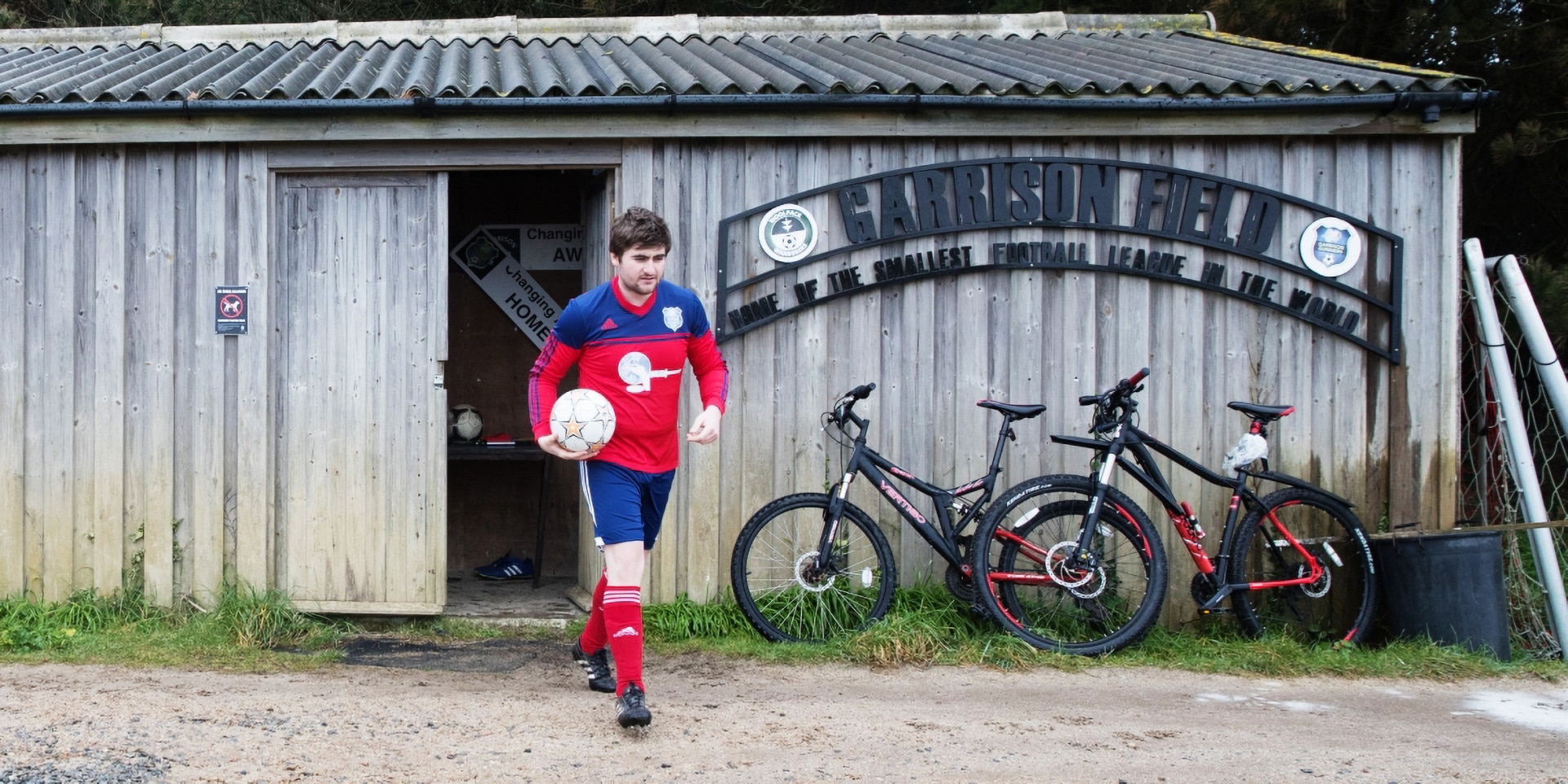 The smallest league in the world can be found in the Scilly Isles.