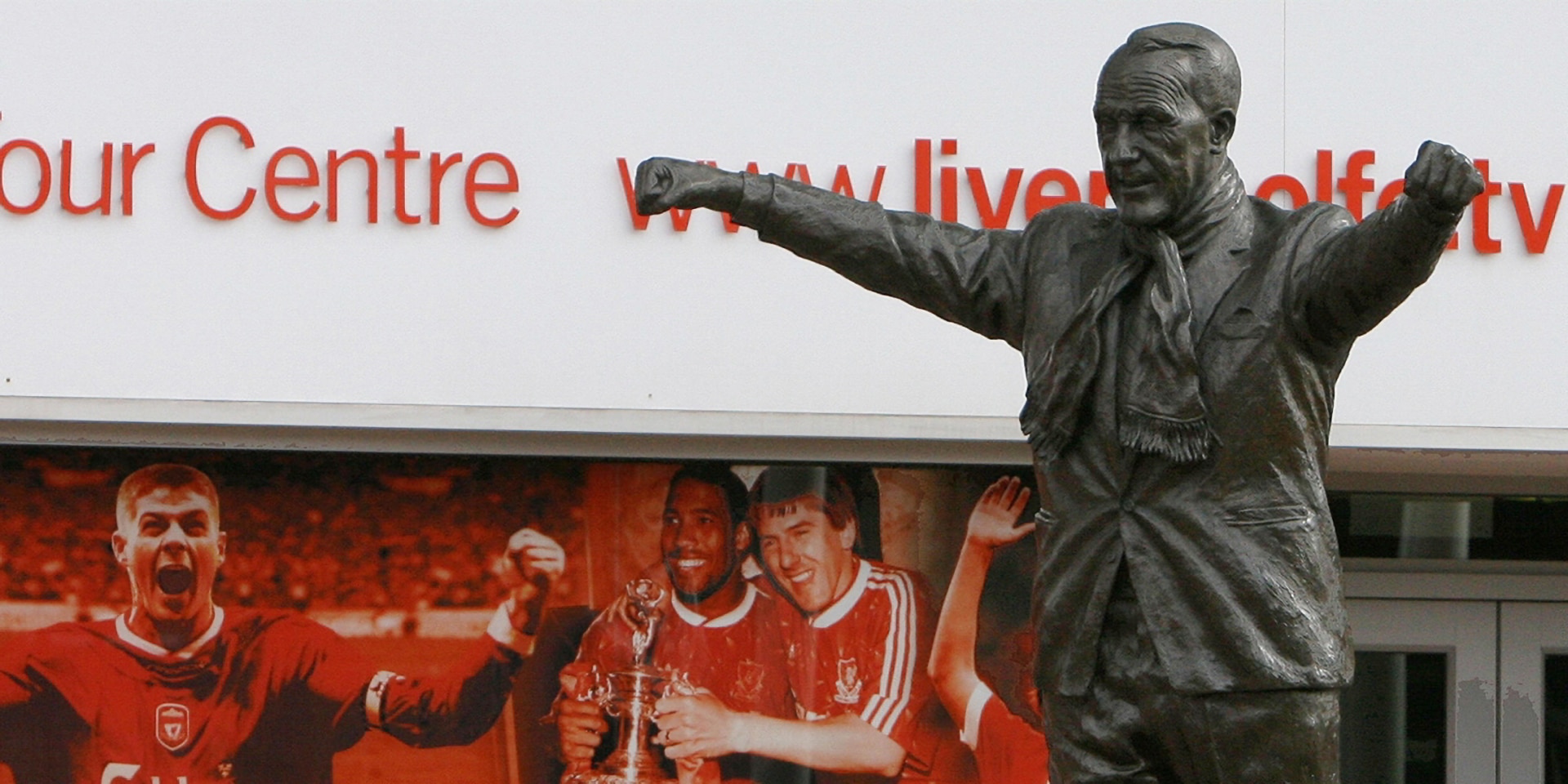 thebillshanklystatueispicturedatliverpoolsoccerclubsstadiumatanfieldinliverpool-Enhanced-SR